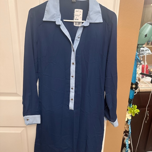 Forever 21 Navy and Sky Blue Dress Shirt - Picture 1 of 6